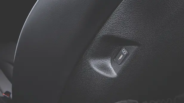 Imagen de Puertos de carga USB delantero y trasero en el Palisade